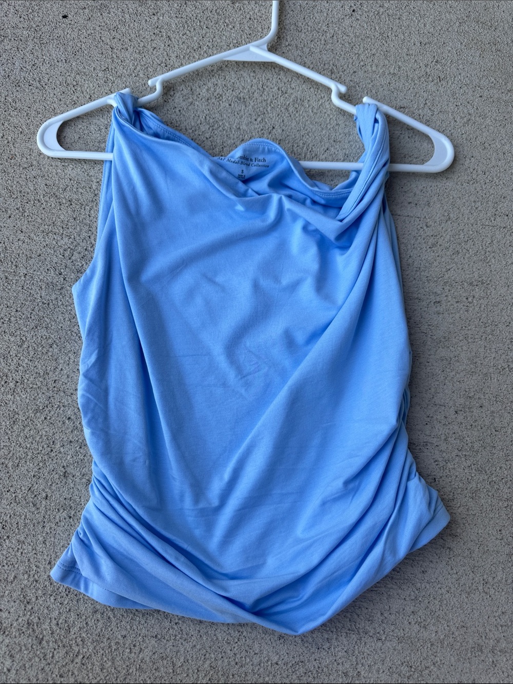 Abercrombie & Fitch Asymmetrical Twist Top size small NWT